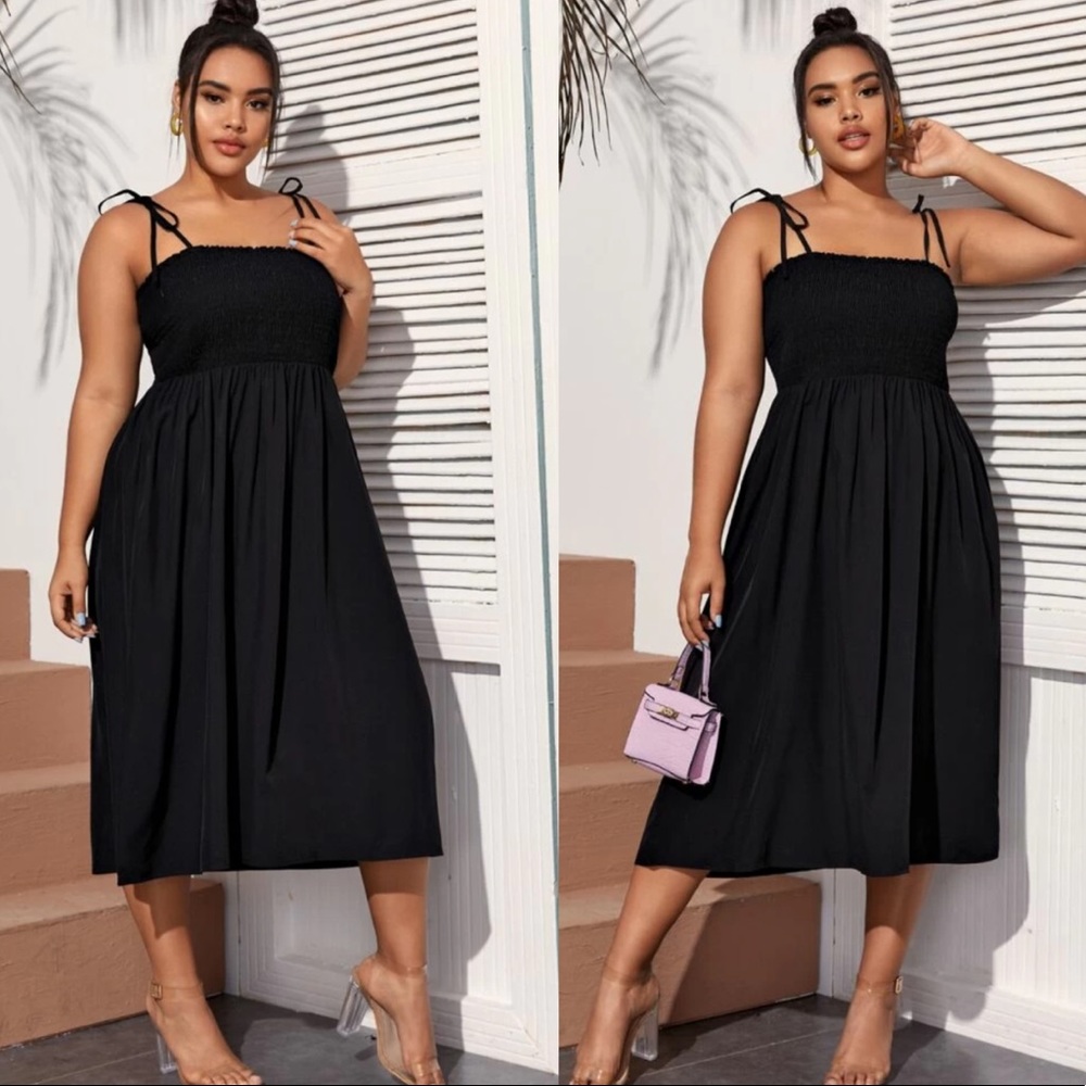 Black plus size tie shoulder shirred chest dress - Picture 4 of 5